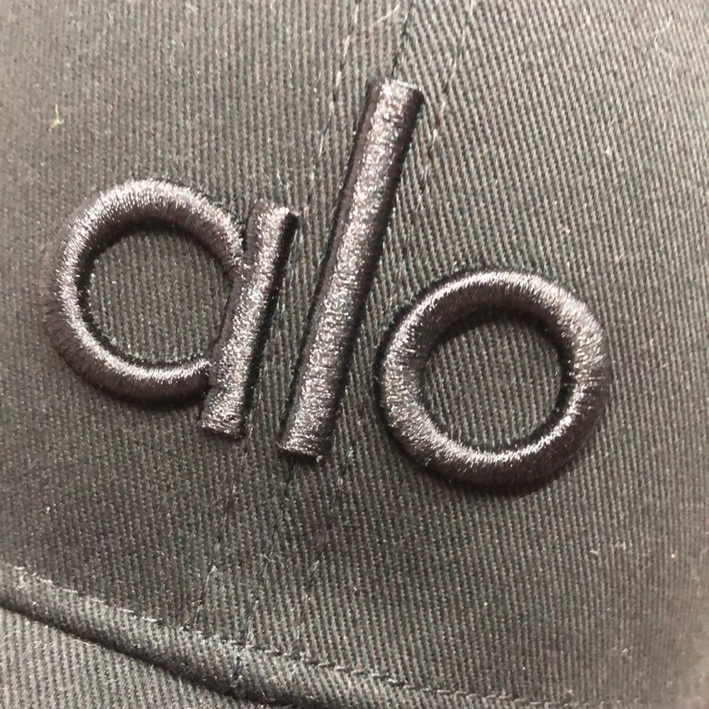🤍NWT ALO Yoga Off-Duty Baseball Cap - Picture 5 of 7